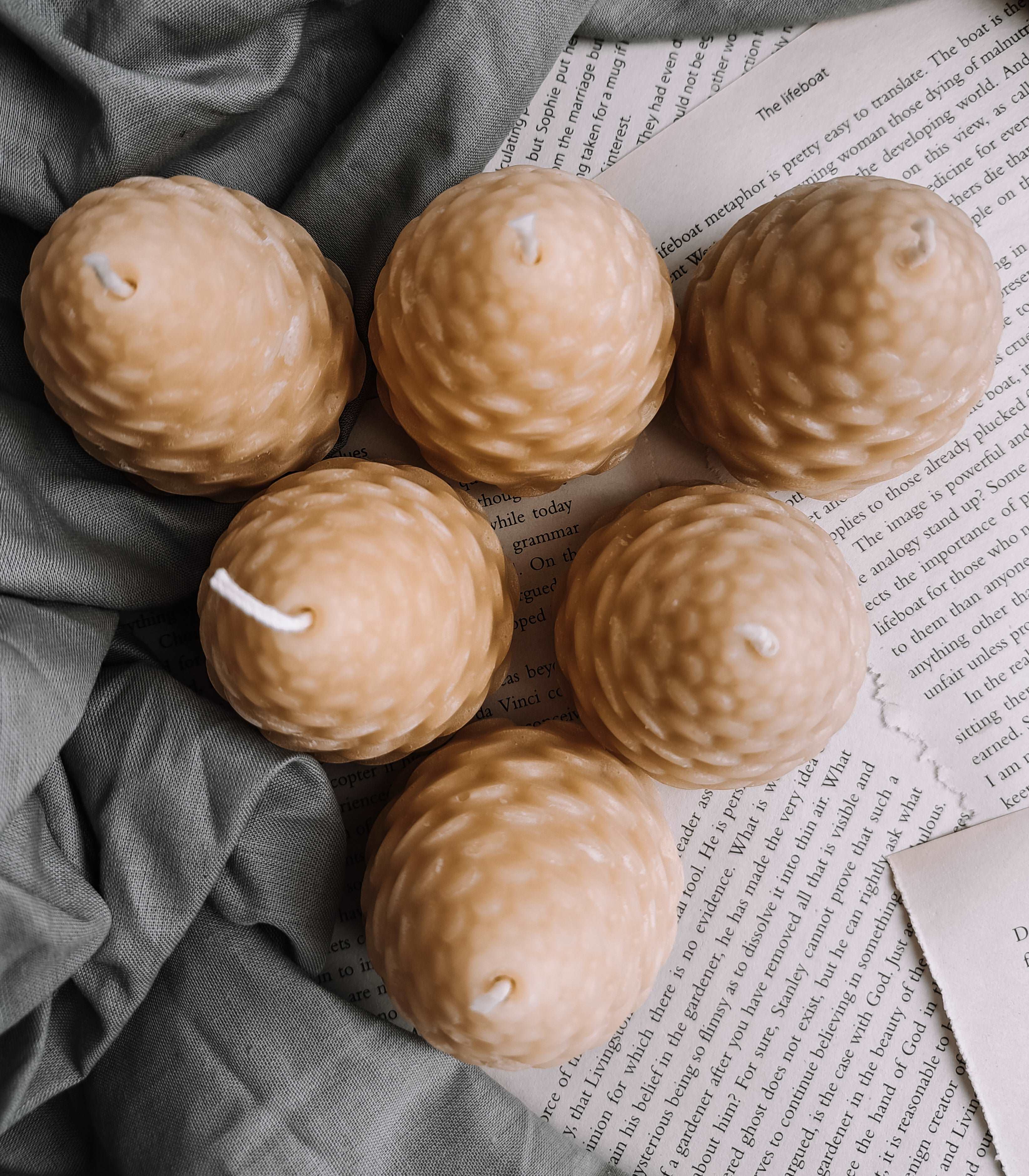 Pine Cone Candle - Image 7