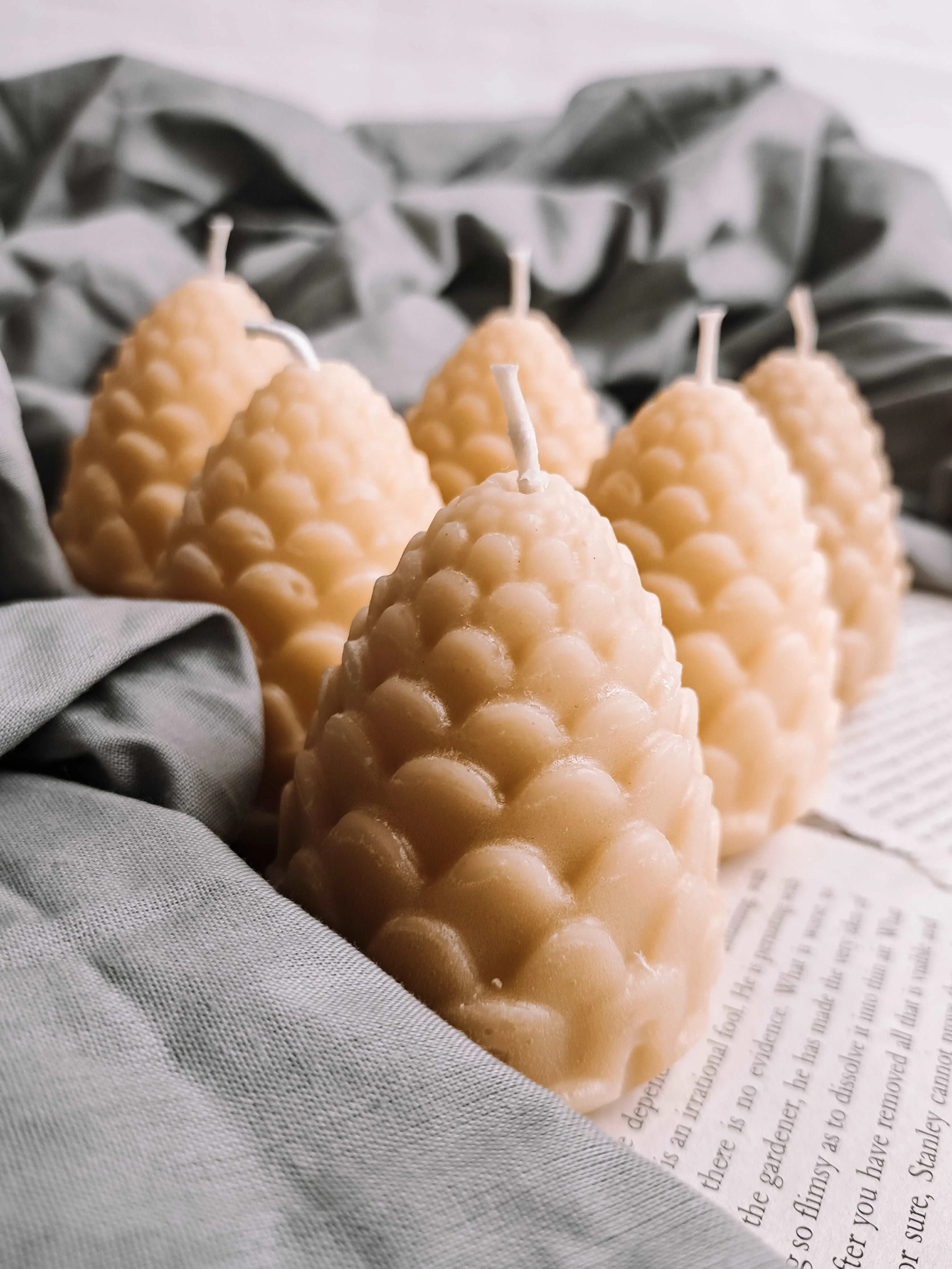 Pine Cone Candle - Image 8